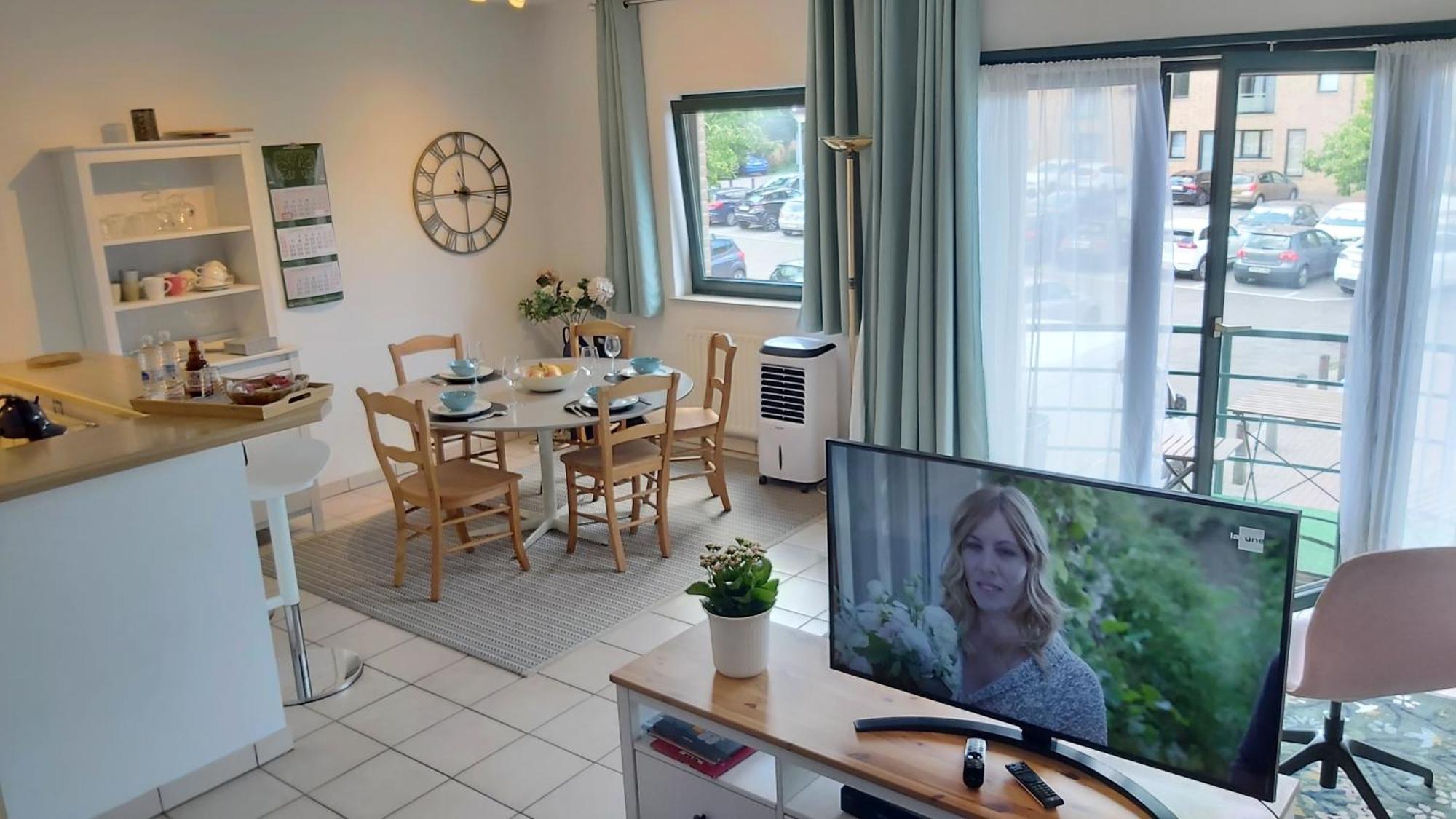 Lln Lodge Louvain-la-Neuve Eksteriør bilde